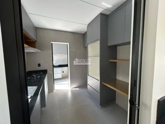 Imagem Casa com piscina aquecida no Condomínio Damha III, no bairro Recreio dos Bandeirantes - Uberaba