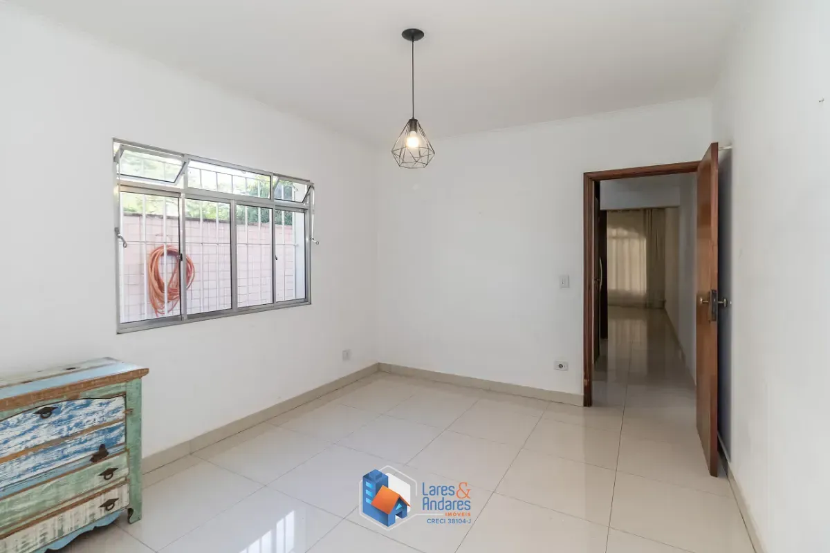 Imagem Sobrado para venda em Jardim Umuarama com 3 quartos, sendo 1 suíte, 180m²