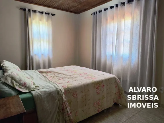 Imagem Chácara com 24 000m2 2 casas 2 barracões e piscina à venda próximo ao Pesqueiro do Tio Oscar em Itu SP Perfeita para morar ou alugar para Airbnb