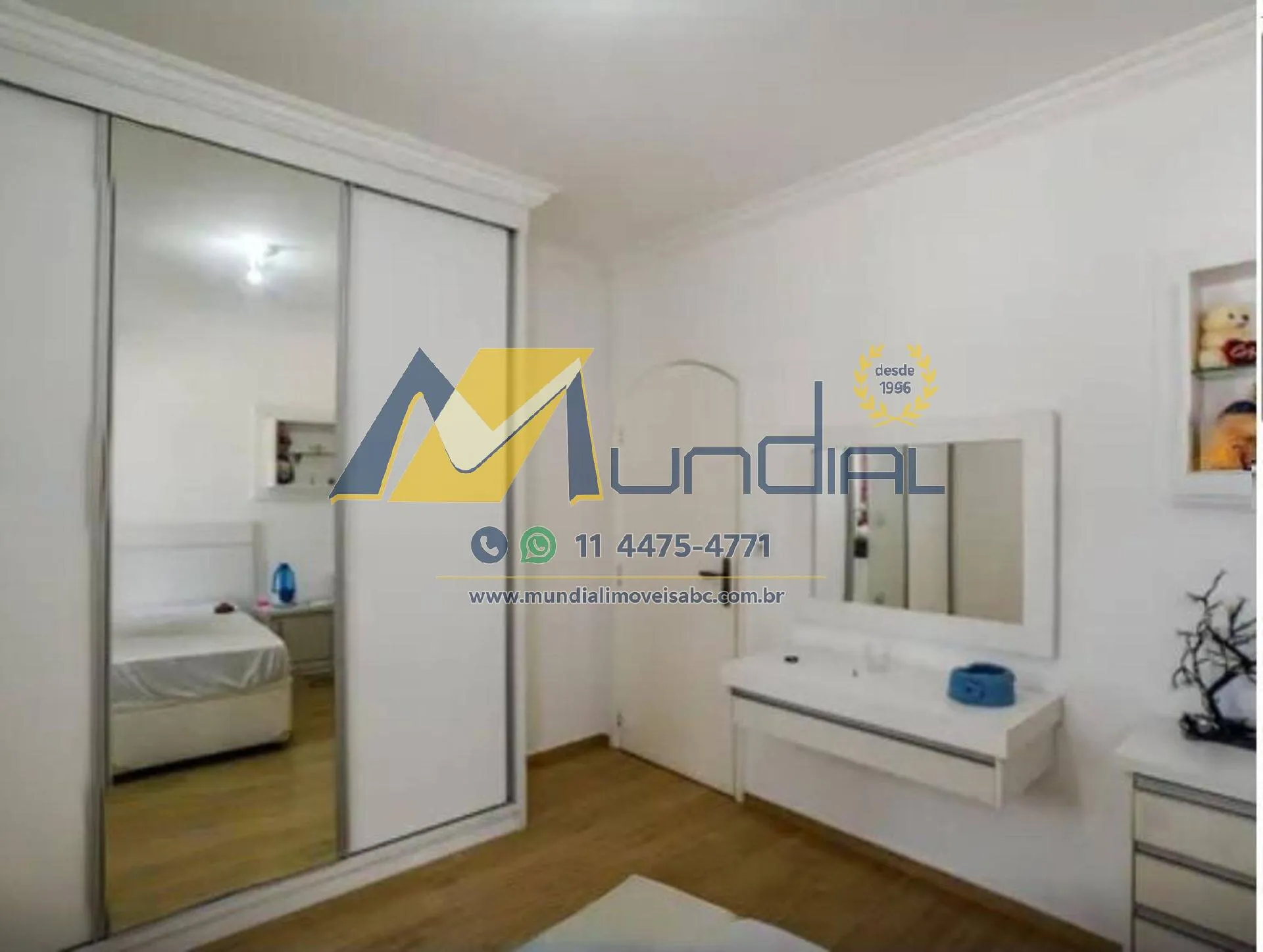 Imagem CASA ESPAÇOSA À VENDA NA VILA ALTO DE SANTO ANDRÉ