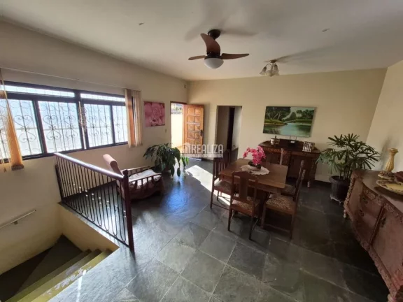 Imagem Casa à venda no Bairro Nossa Senhora da Abadia, Uberaba