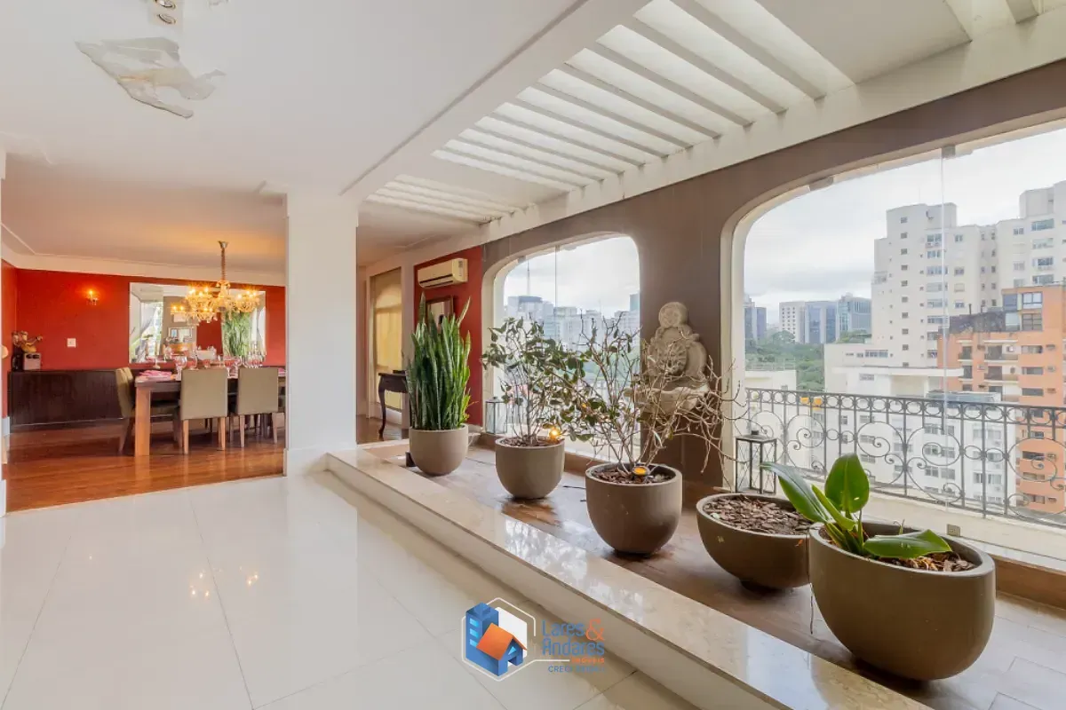 Imagem Cobertura para venda em Jardim Paulista com 4 quartos, sendo 2 suítes, 500m²
