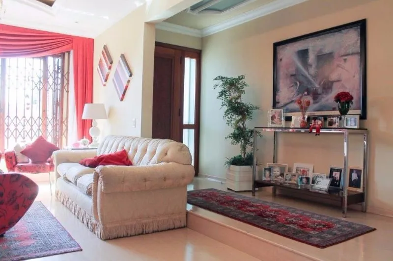 Imagem Casa para Venda - 350m², 3 dormitórios, sendo 1 suites, 4 vagas - Ipanema/ Jardim Verde