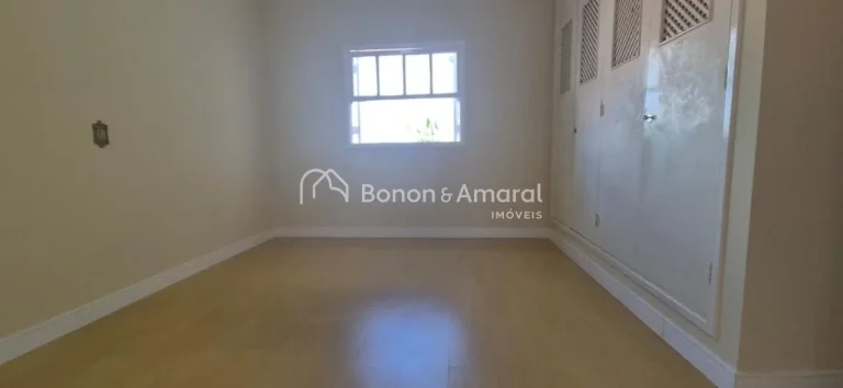 Imagem Excelente oportunidade para quem busca conforto, espaço e praticidade! Esta casa conta com 3 quarto...