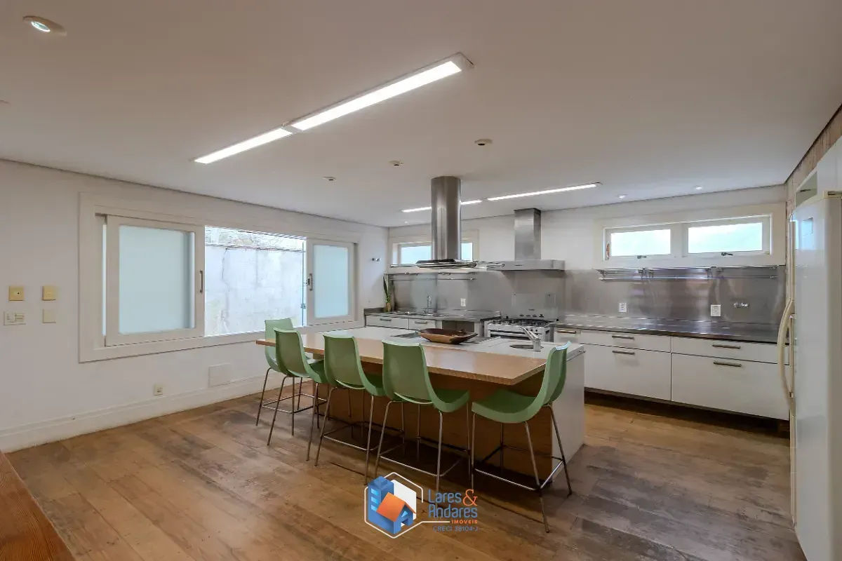 Imagem Casa para venda em Chácara Santo Antônio (Zona Sul) com 4 quartos, sendo 4 suítes, 552m²