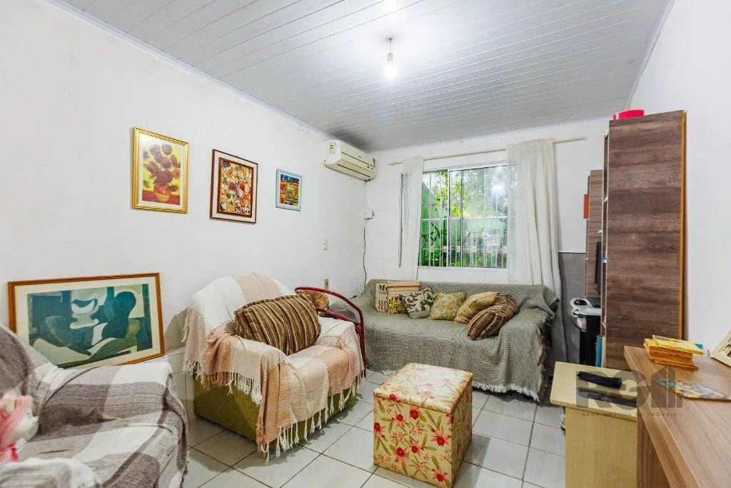 Imagem Casa de 4 Dormitório(s) Bairro Nonoai - Porto Alegre