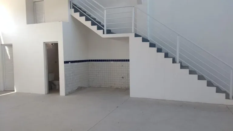 Galpão à Venda, 360 m² em Caiçara - Praia Grande