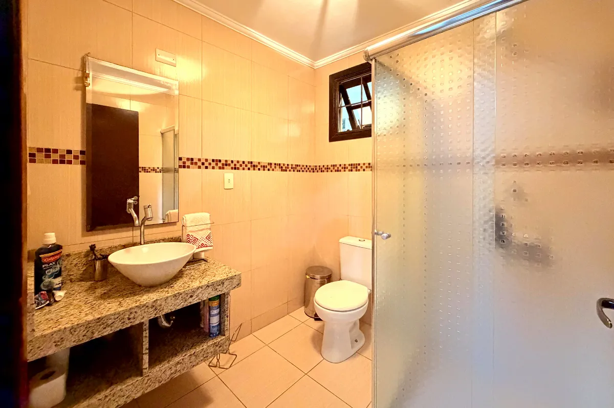Imagem Casa de vila para venda em Centro com 4 quartos, sendo 2 suítes, 257m2