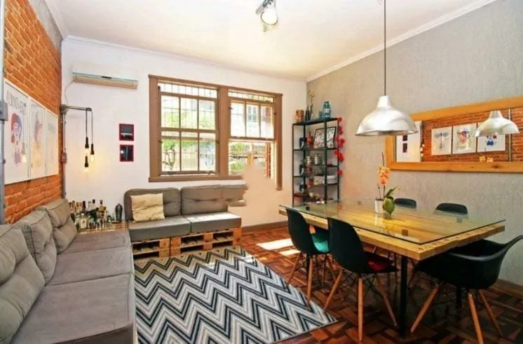 Imagem Apartamento Reformado com 3 Dormitórios e 3 Vagas no Petrópolis