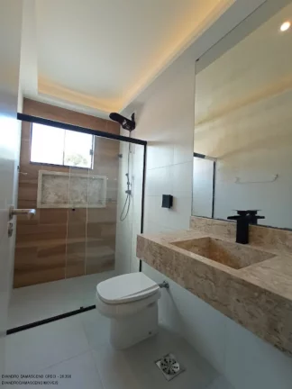 Imagem Casa de Luxo em Condomínio - 5 Quartos, 5 Suítes, 3 Salas, 3 Banheiros, 5 Vagas de Garagem - Camaçari-BA (Catu de Abrantes)