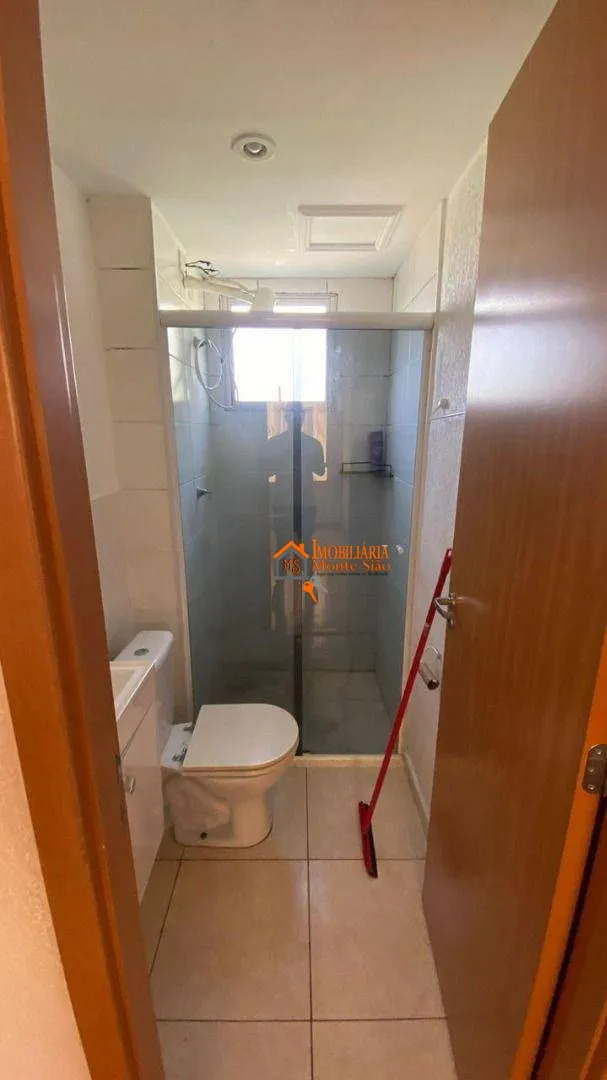 Imagem Apartamento com 2 dormitórios à venda, 47 m² por R$ 255.000,00 - Água Chata - Guarulhos/SP