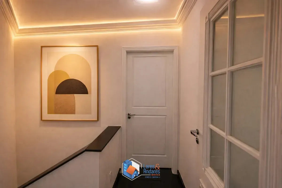 Imagem Sobrado para venda em Santana com 4 quartos, sendo 3 suítes, 230m²