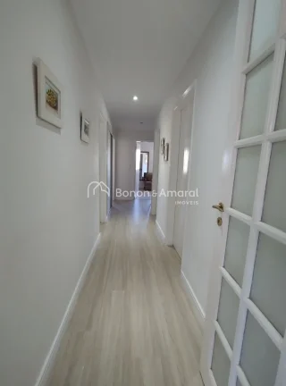 Imagem Apresentamos esta belíssima casa, muito bem localizada, ideal para quem busca conforto, segurança ...