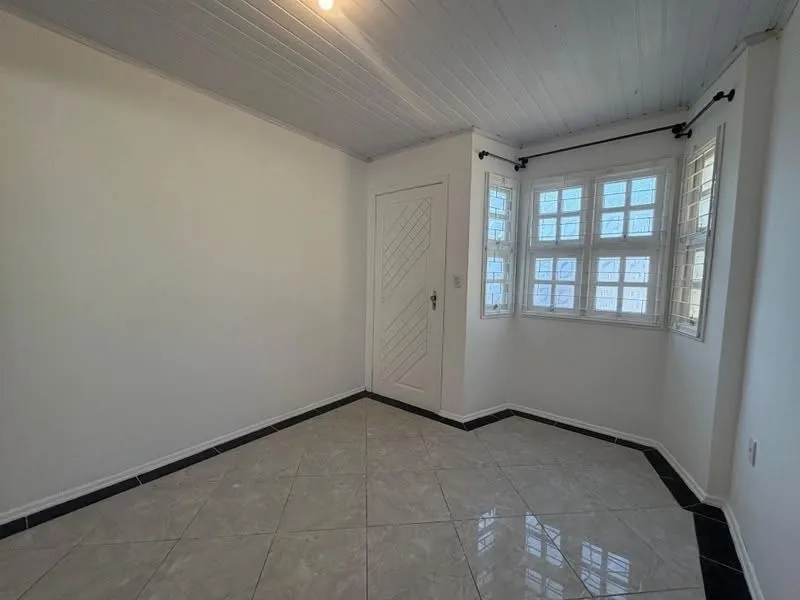 Imagem Casa a venda com 2 quartos no bairro Mont Serrat