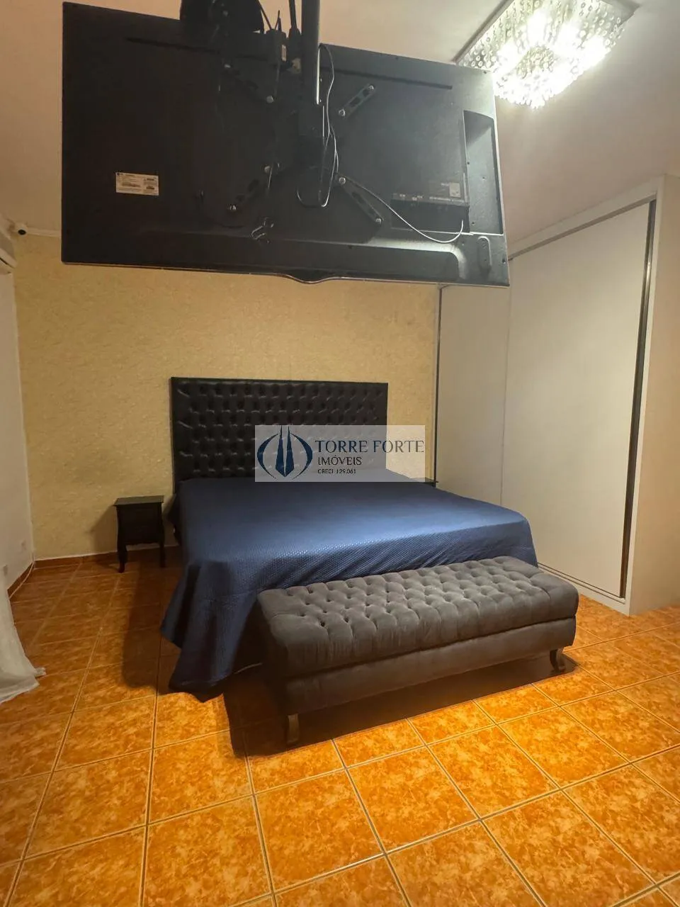 Imagem Belo Sobrado com 3 Dormitórios, 1 Suíte e 4 Vagas na Vila Ema