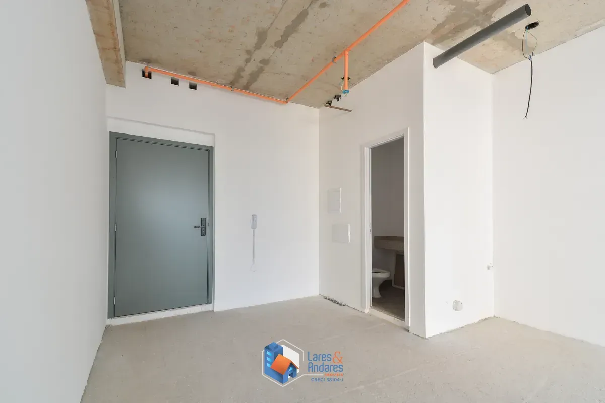 Imagem Conjunto comercial para venda em Cerqueira César, 36m²