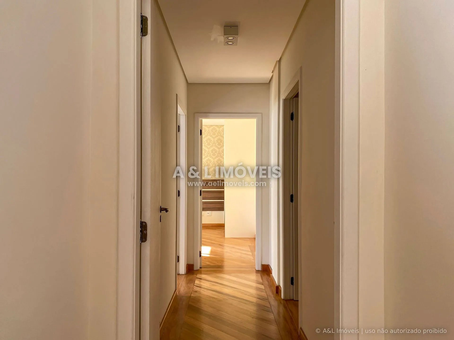 Imagem Cobertura duplex 4 suítes à venda na Vila Backer, Campos do Jordão