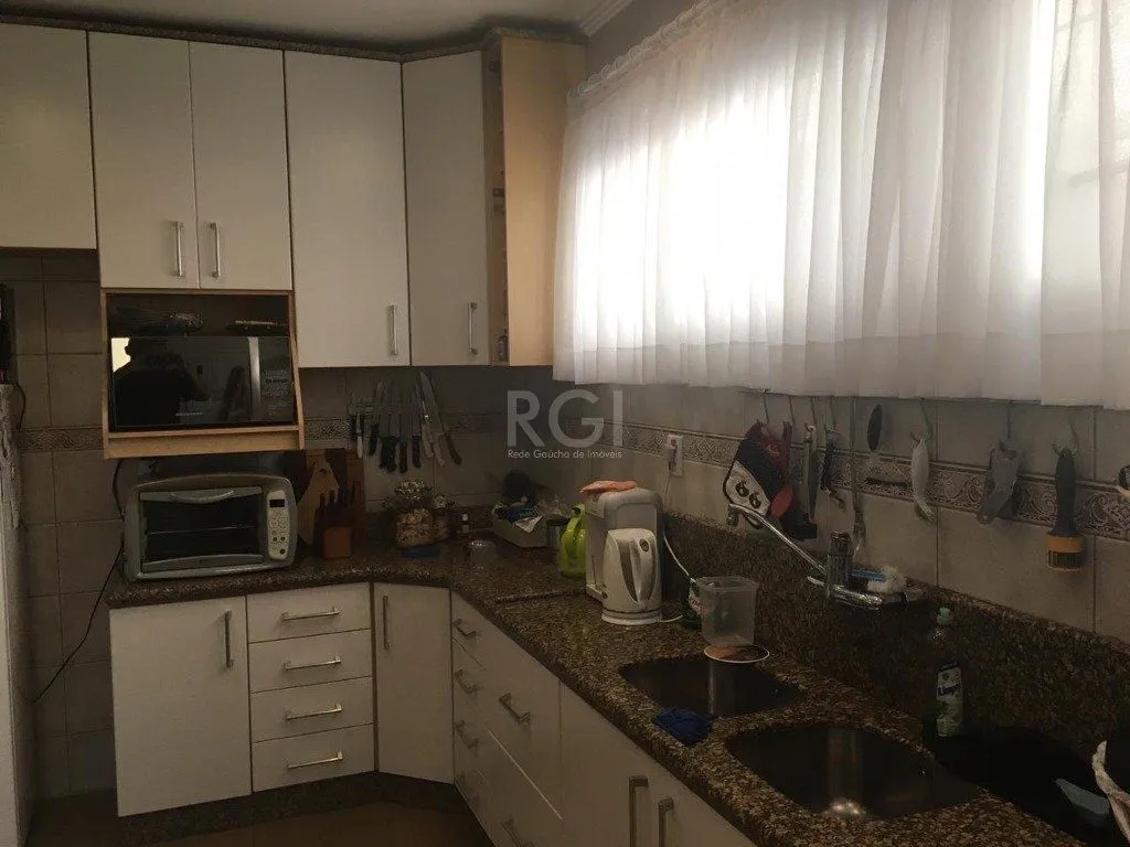 Imagem Casa para Venda - 230m², 3 dormitórios, sendo 3 suites, 3 vagas - Chácara das Pedras