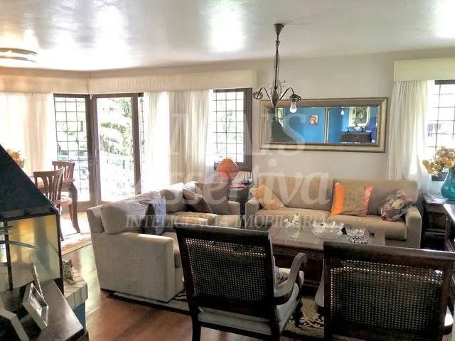 Imagem CASA PARA VENDA EM CANELA COM AMPLO TERRENO DE 1889 M²