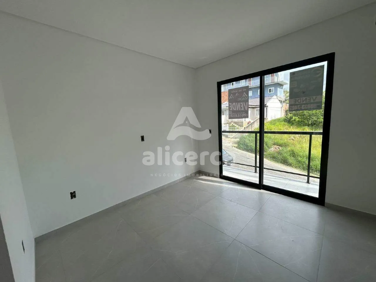 Imagem Sobrado à venda com 2 quartos , 47m² em Bela Vista Palhoça