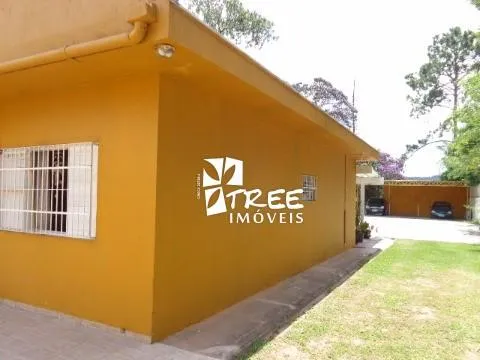 Imagem VENDA DE CHÁCARA NO COPACO, EM ARUJÁ/SP, A/T de 1.700m², A/C 150m², 3 dorm, sala com lareira, espaço c/ churrasqueira, pomar e 10 vagas. CONSULTE-NOS.
