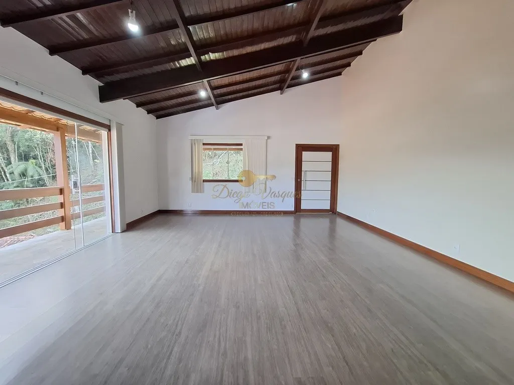 Imagem Casa em Condomínio para Venda em Teresópolis / RJ no bairro Albuquerque