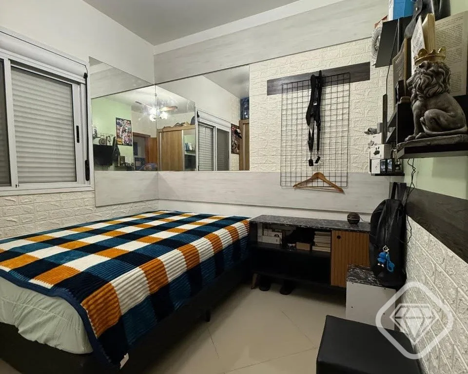 Imagem Casa em condomínio no bairro Hípica, semi mobiliada, totalmente reformada com pátio amplo e excel...