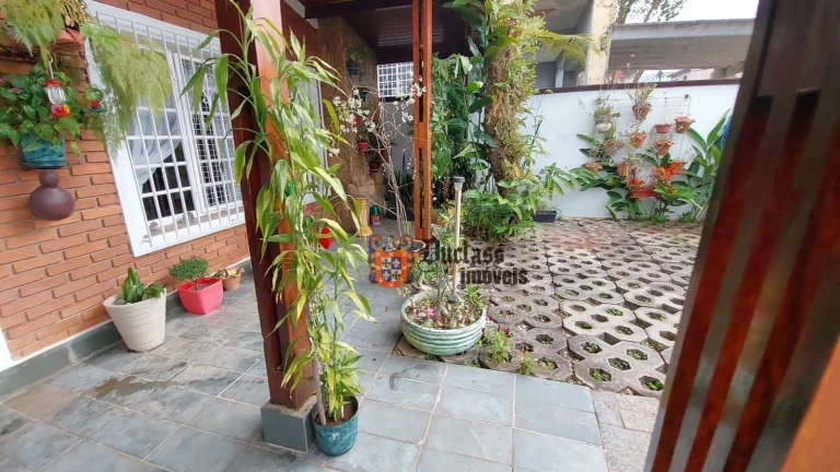 Imagem Casa com 3 dormitórios à venda, 202 m² por R$ 1.150.000,00 - Alvinópolis - Atibaia/SP