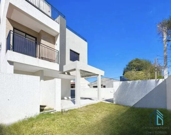 Imagem Sobrado com Ático, Terraço, 03 quartos c/suíte, Santa Felicidade em Curitiba PR