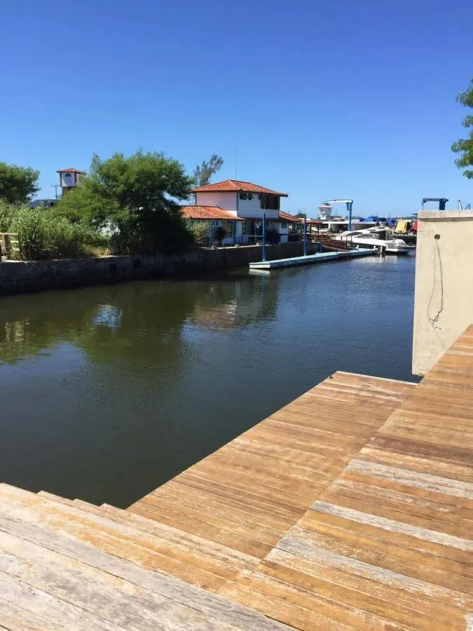 Imagem Casa para Venda em Armação dos Búzios / RJ no bairro Baía Formosa