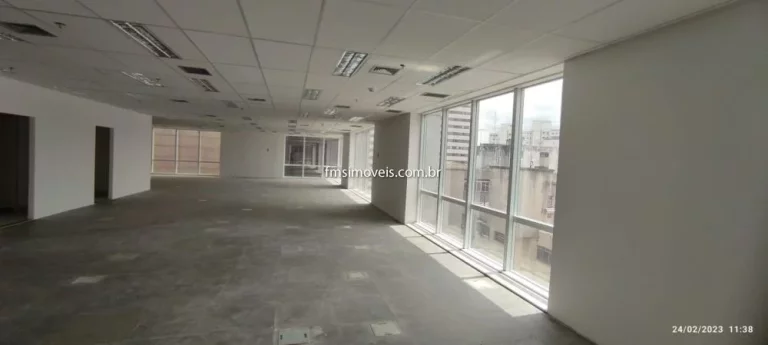 Imagem Espaço Comercial de Alto Padrão no Paraíso: 449m², 2 Banheiros e 12 Vagas de Garagem em São Paulo-SP