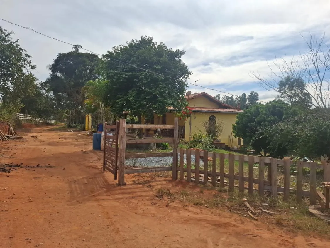 Imagem Vende-se Sítio Completo ? Rancho Terra Tombada - 16 hectares de terra