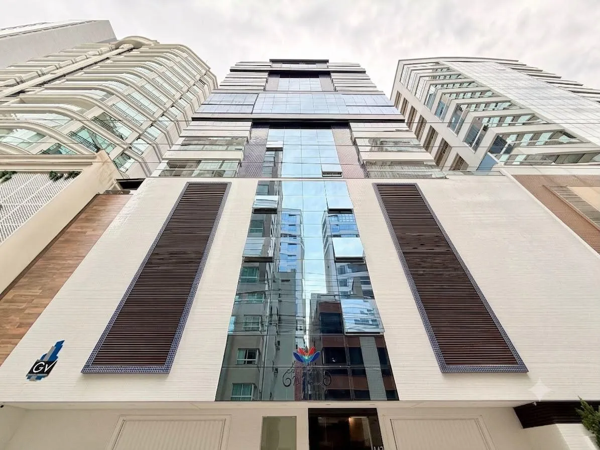 Foto do imóvel Apartamento com vista para o mar à venda com 270m2 por R$ 4.900.000,00