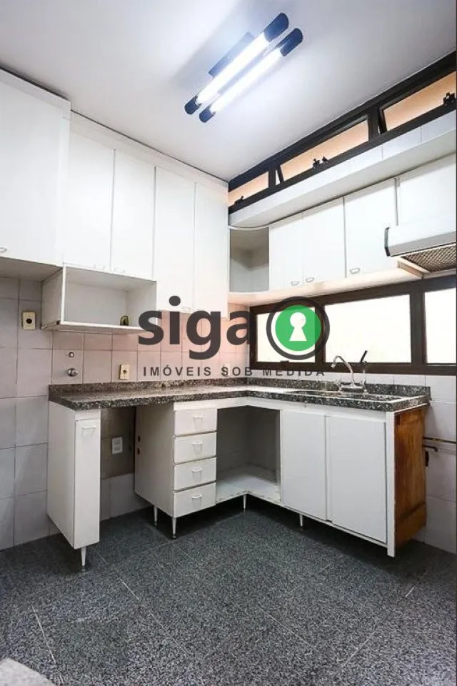 Imagem VENDE na Vila Andrade/Morumbi Apartamento com 3 dormitórios e duas Vagas