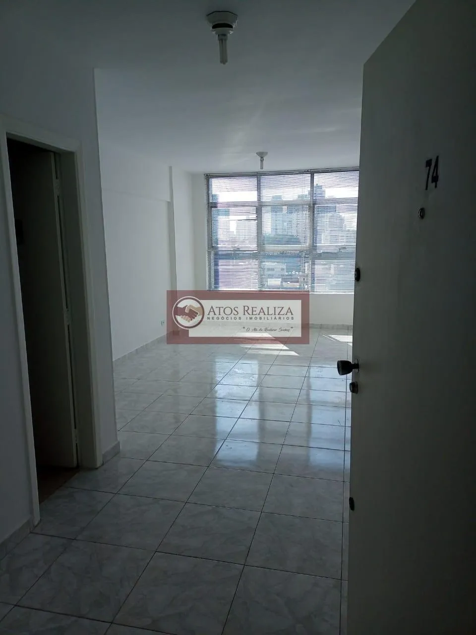 Imagem Sala Comercial em Santo Amaro, 29m², 1 Banheiro, para Locação