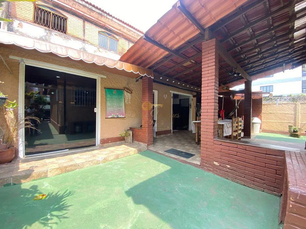 Foto do imóvel Casa para Venda em Teresópolis / RJ em Rua Coronel Antônio Santiago