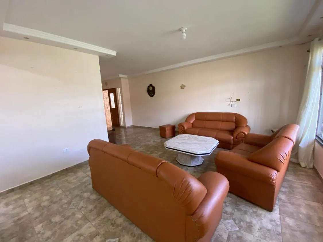 Imagem LINDA CASA A VENDA COM PISCINA FRENTE MAR NA BOCA DA BARRA