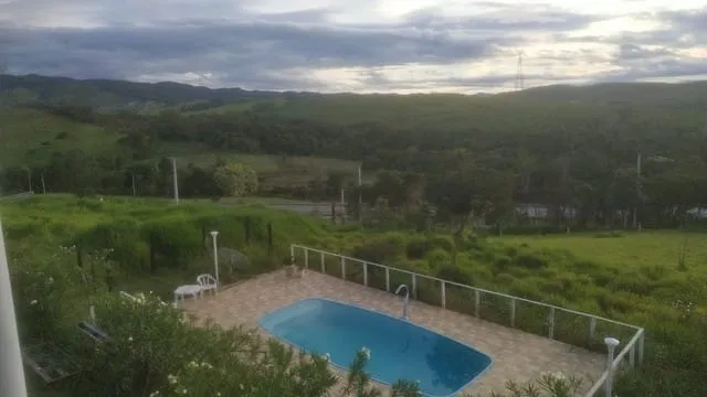 Imagem Chácara Espetacular com 2.500m² - Conforto, Sustentabilidade, Vista Maravil