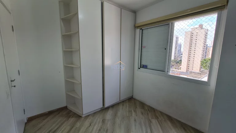 Imagem Vende apartamento de 80m², com 3 dormitórios, sendo 1 suíte e 2 vagas.