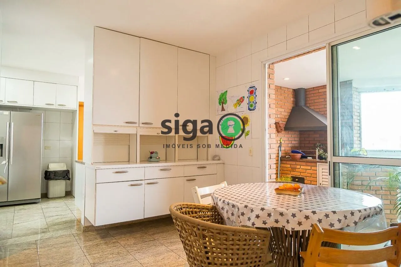 Imagem Apartamento para disponível para venda ou aluguel no Panamby, de 367m, 4 quartos e 6 vagas.