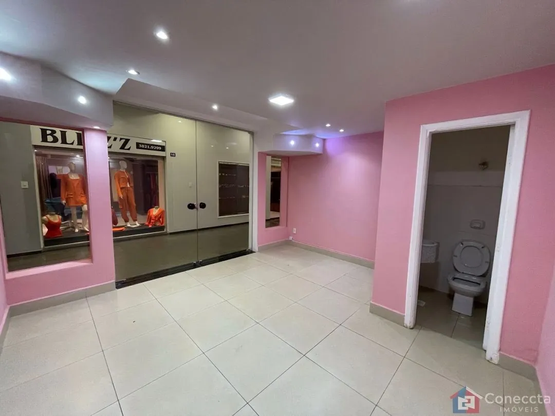 Imagem Loja para alugar, 21 m² por R$ 936,37 - Centro - Patos de Minas/MG