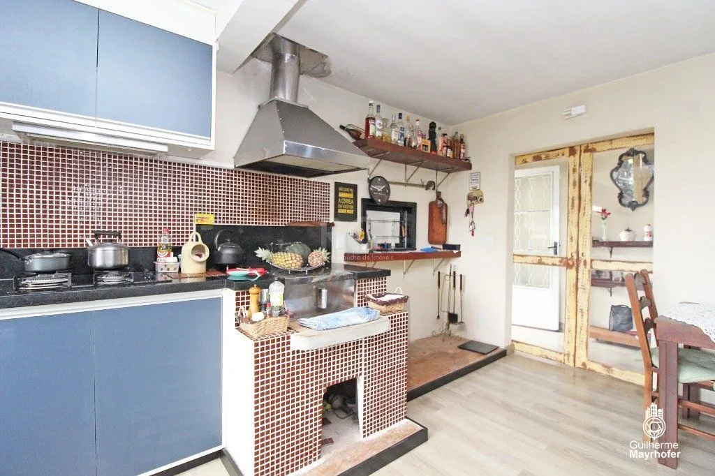 Imagem Casa para Venda - 220m², 2 dormitórios, sendo 2 suites, 3 vagas - Teresópolis