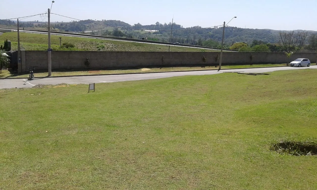 Imagem Amplo Terreno no Condomínio Renaissance.