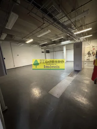 Imagem Galpão Comercial para Locação no Indaiá em Caraguatatuba-SP: 4 Salas, 4 Banheiros, 30 Vagas de Garagem, 875m² de Área.