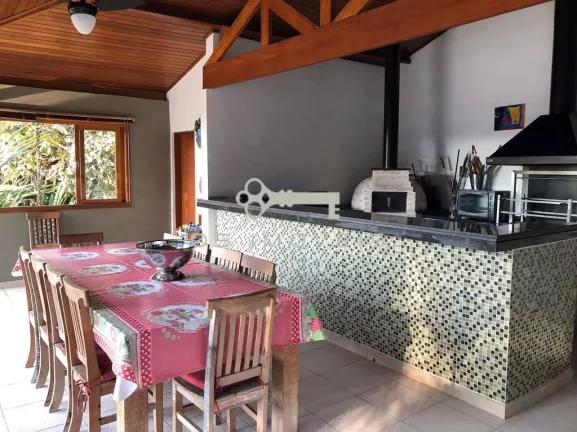Imagem Moderna mansão à venda na Fazendinha com 5 suítes e lazer completo !