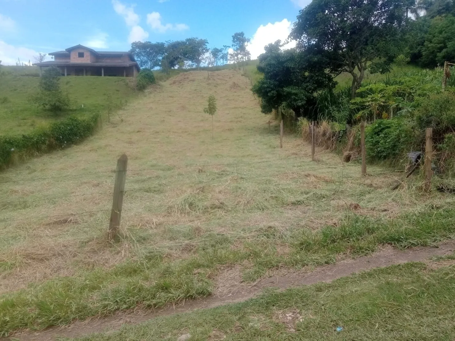 Imagem Terreno à venda 1110M², Piracangaguá, Taubaté - SP