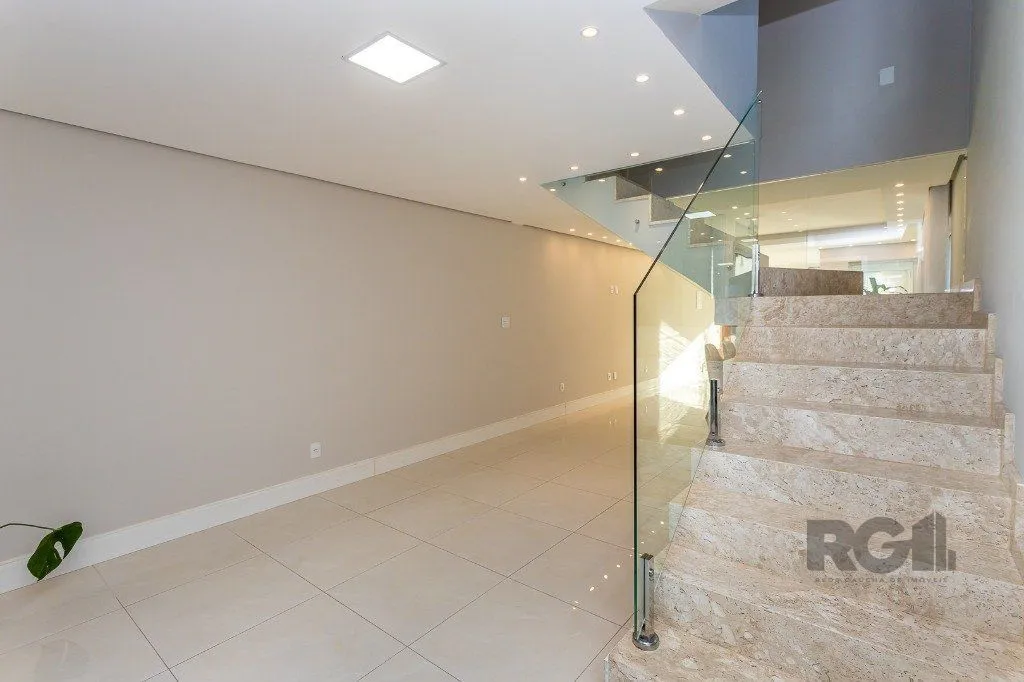 Imagem Casa sobrado no bairro Santo Antônio de 3 dormitórios e 3 vagas