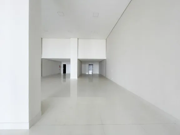 Sala Comercial à Venda, 374 m² em Centro - Balneário Camboriú
