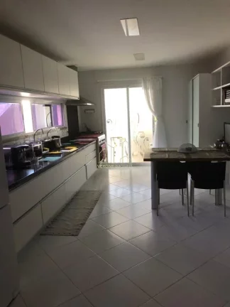 Imagem Casa Alto Padrão com 4 Suítes e Espaço Gourmet à Venda em Alphaville Salvador I | 508m² | Lote de 806m²