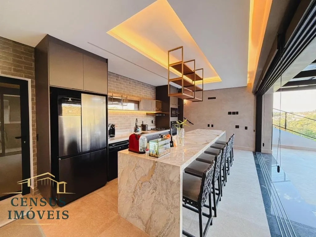 Foto do imóvel: Casa de luxo em condomínio no Mont' Alcino em Valinhos-SP: 3 quartos, 3 suítes, 3 salas, 1 banheiro, 6 vagas e 350m². em Condomínio Mont´Alcino
